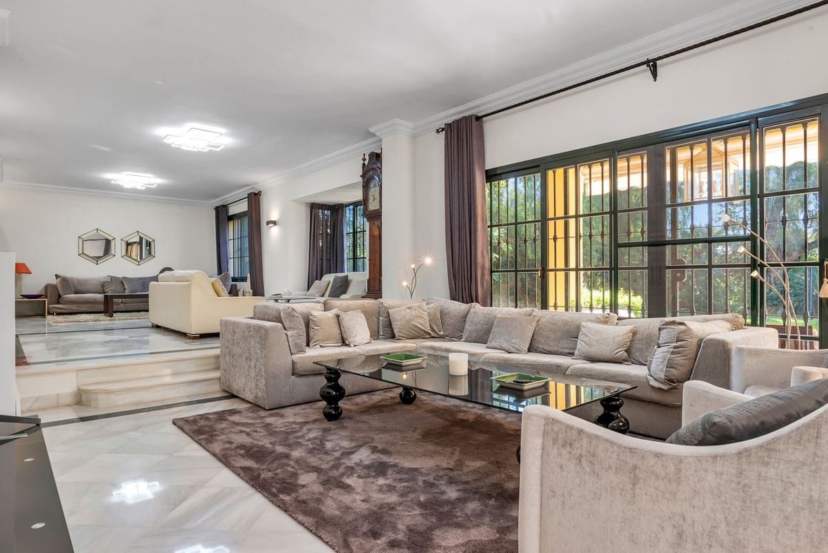 6 soverom Villa til salgs i Guadalmina med svømmebasseng garasje - € 2 990 000 (Ref: 10163257)