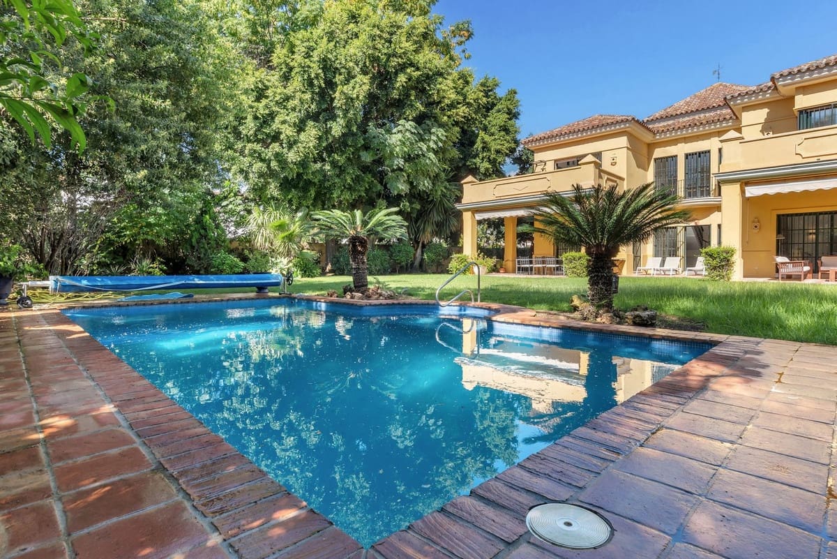 6 soverom Villa til salgs i Guadalmina med svømmebasseng garasje - € 2 990 000 (Ref: 10163257)