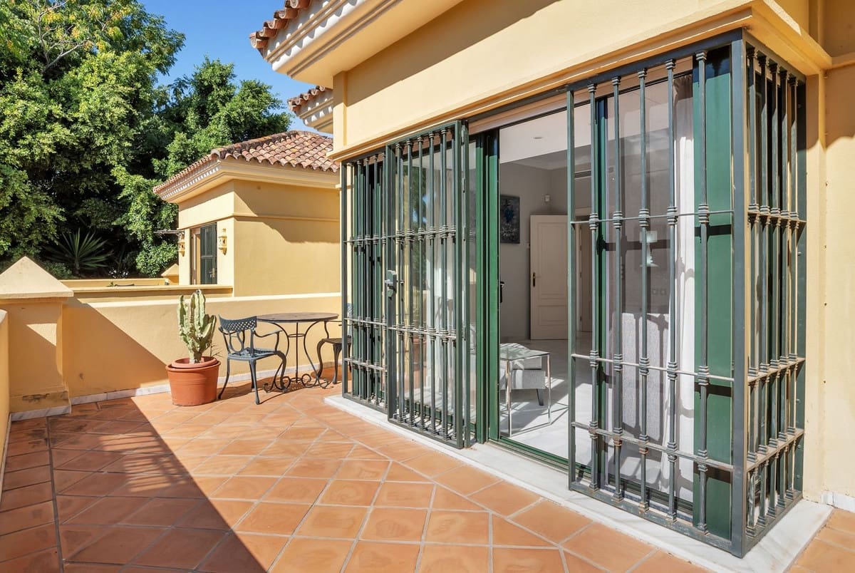 6 soverom Villa til salgs i Guadalmina med svømmebasseng garasje - € 2 990 000 (Ref: 10163257)