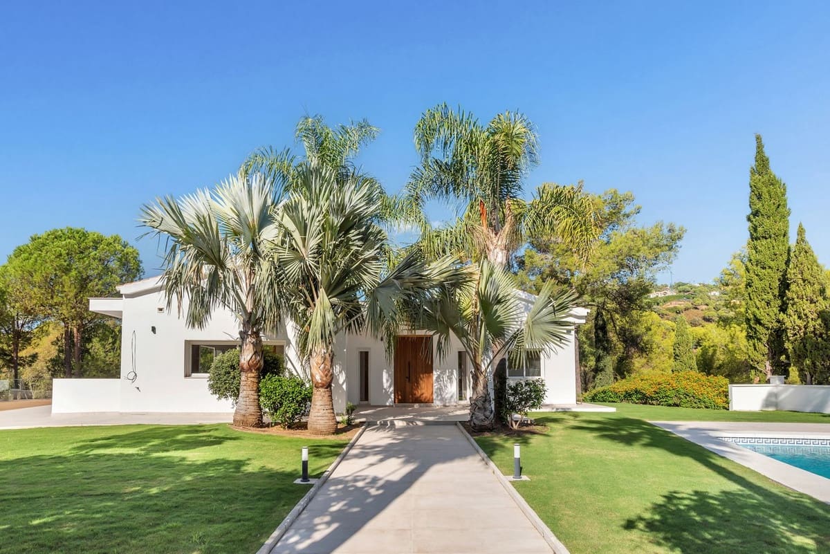 5 bedroom Villa for sale in Benahavis with pool garage - € 3,500,000 (Ref: 10167128)