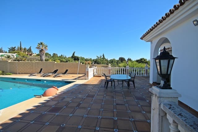 3 soveværelse Restaurant/Bar til salg i Estepona med swimmingpool garage - € 960.000 (Ref: 5320643)