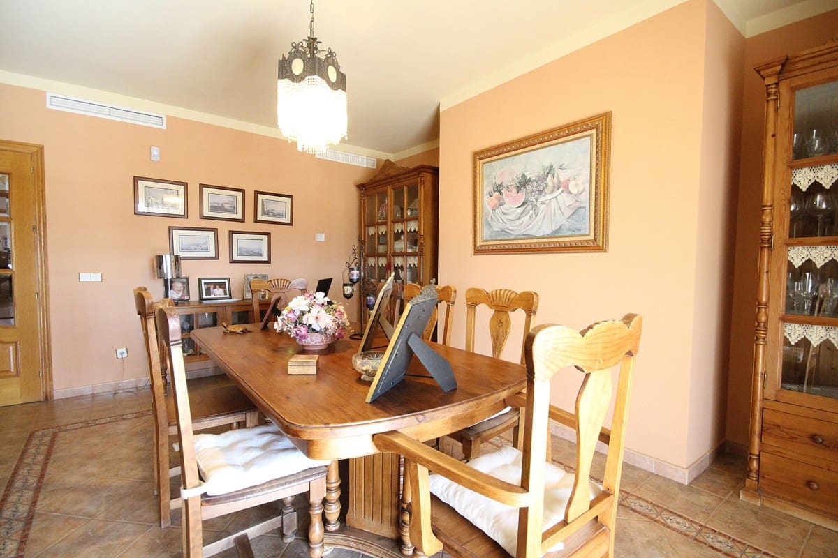 3 soveværelse Restaurant/Bar til salg i Estepona med swimmingpool garage - € 960.000 (Ref: 5320643)