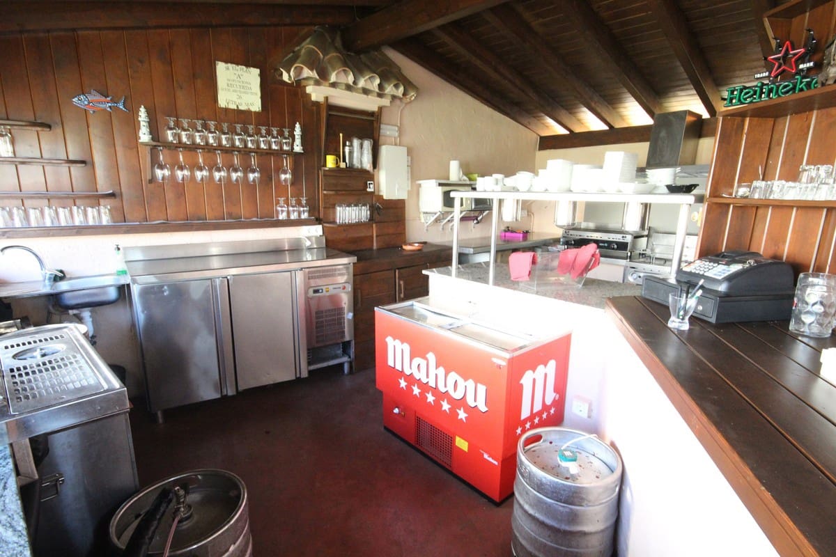 3 soveværelse Restaurant/Bar til salg i Estepona med swimmingpool garage - € 960.000 (Ref: 5320643)