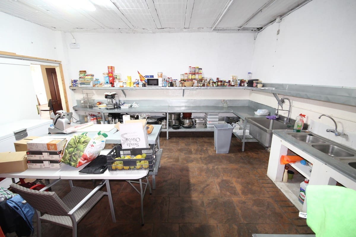 3 soveværelse Restaurant/Bar til salg i Estepona med swimmingpool garage - € 960.000 (Ref: 5320643)