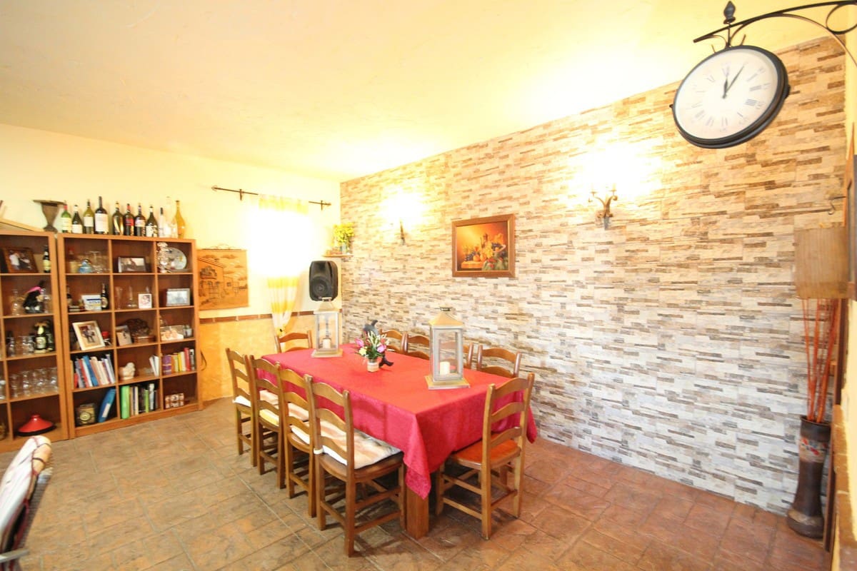 3 soveværelse Restaurant/Bar til salg i Estepona med swimmingpool garage - € 960.000 (Ref: 5320643)