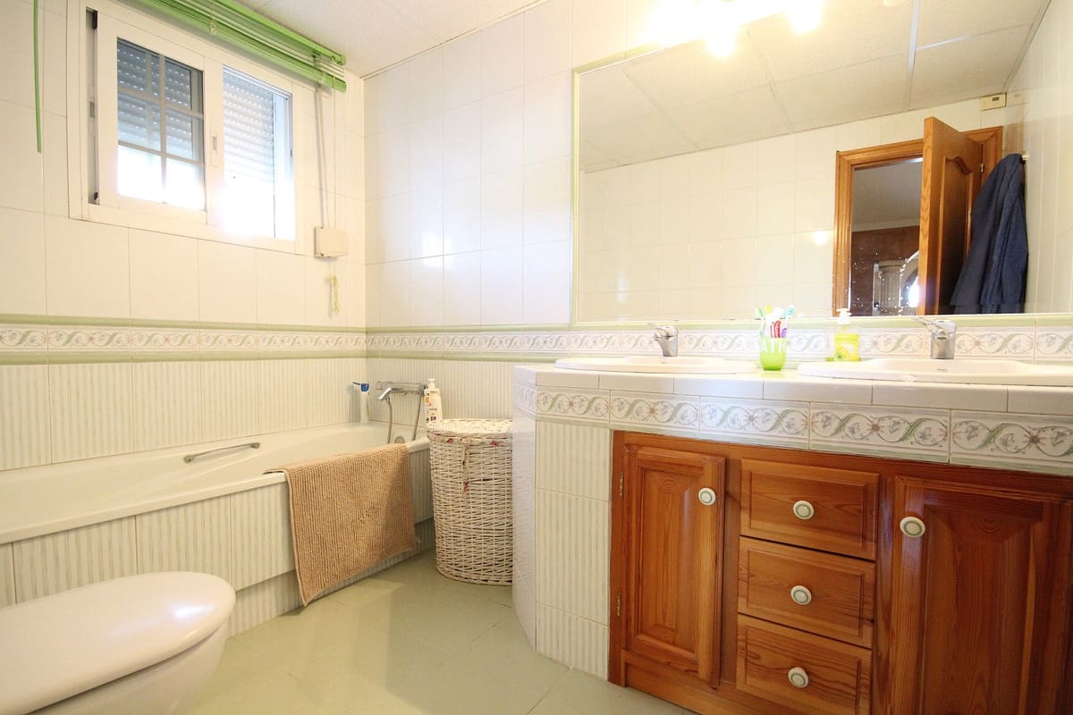 3 sypialnia Restauracja lub bar na sprzedaż w Estepona z basenem garażem - 960 000 € (Ref: 5320643)