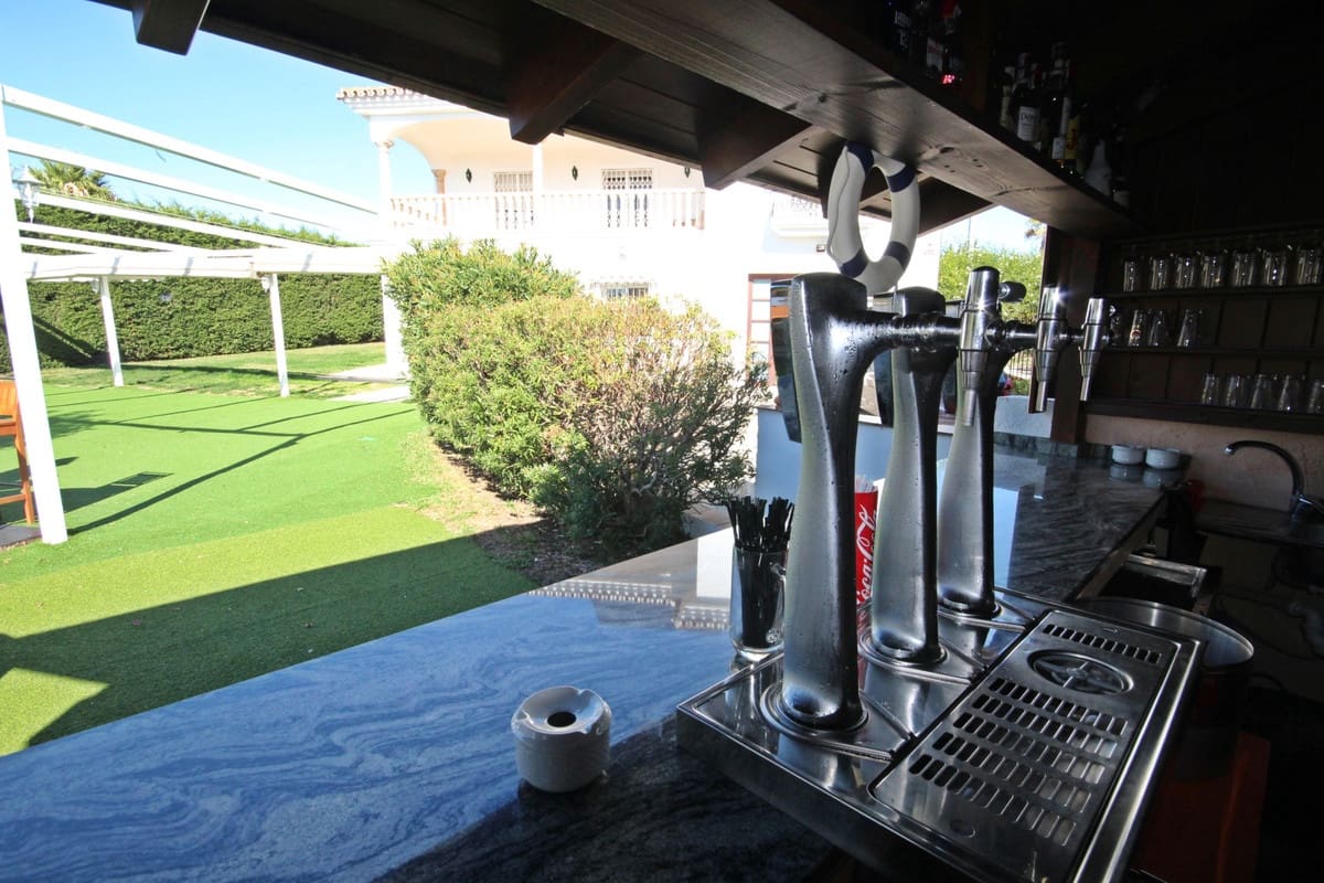 3 sypialnia Restauracja lub bar na sprzedaż w Estepona z basenem garażem - 960 000 € (Ref: 5320643)
