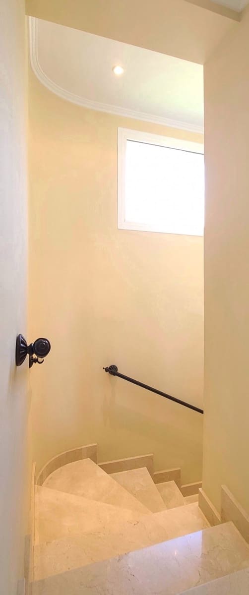 5 bedroom Villa for sale in Golden Mile with pool garage - € 2,849,999 (Ref: 7026371)