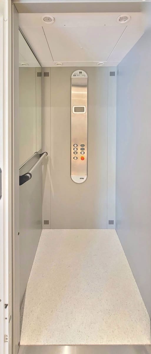 5 bedroom Villa for sale in Golden Mile with pool garage - € 2,849,999 (Ref: 7026371)