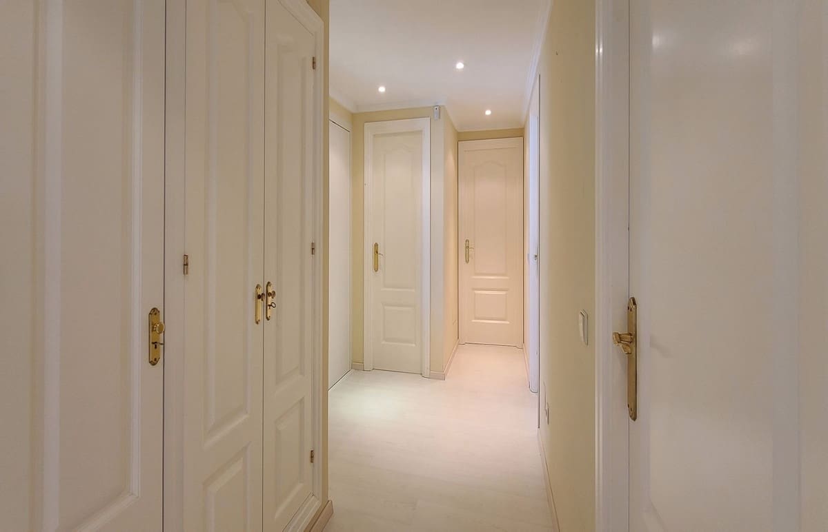 5 bedroom Villa for sale in Golden Mile with pool garage - € 2,849,999 (Ref: 7026371)