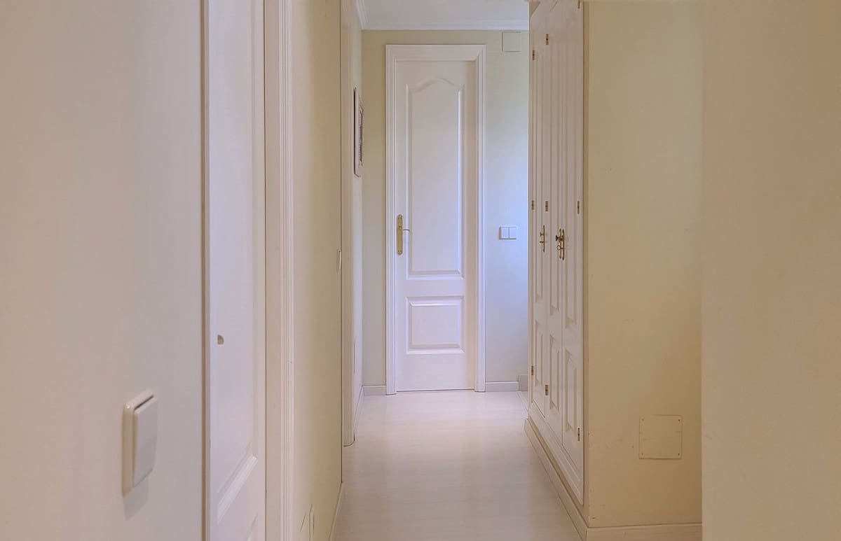 5 bedroom Villa for sale in Golden Mile with pool garage - € 2,849,999 (Ref: 7026371)