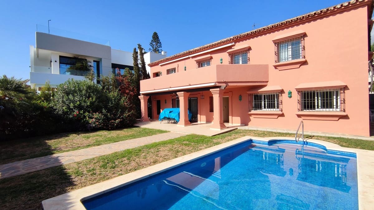 5 bedroom Villa for sale in Golden Mile with pool garage - € 2,849,999 (Ref: 7026371)
