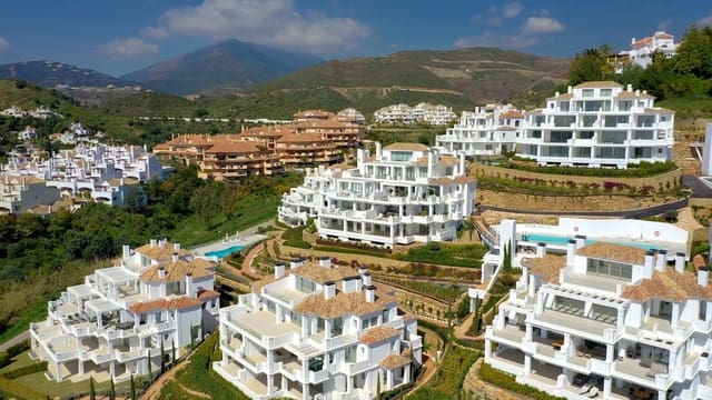 7 sypialnia Apartament na sprzedaż w Nueva Andalucia, Marbella z basenem garażem - 4 300 000 € (Ref: 8067844)