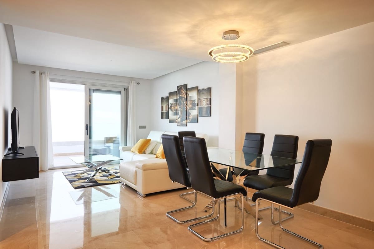 3 soveværelse Lejlighed til leje i San Pedro de Alcantara med swimmingpool garage - € 2.200 (Ref: 8176918)