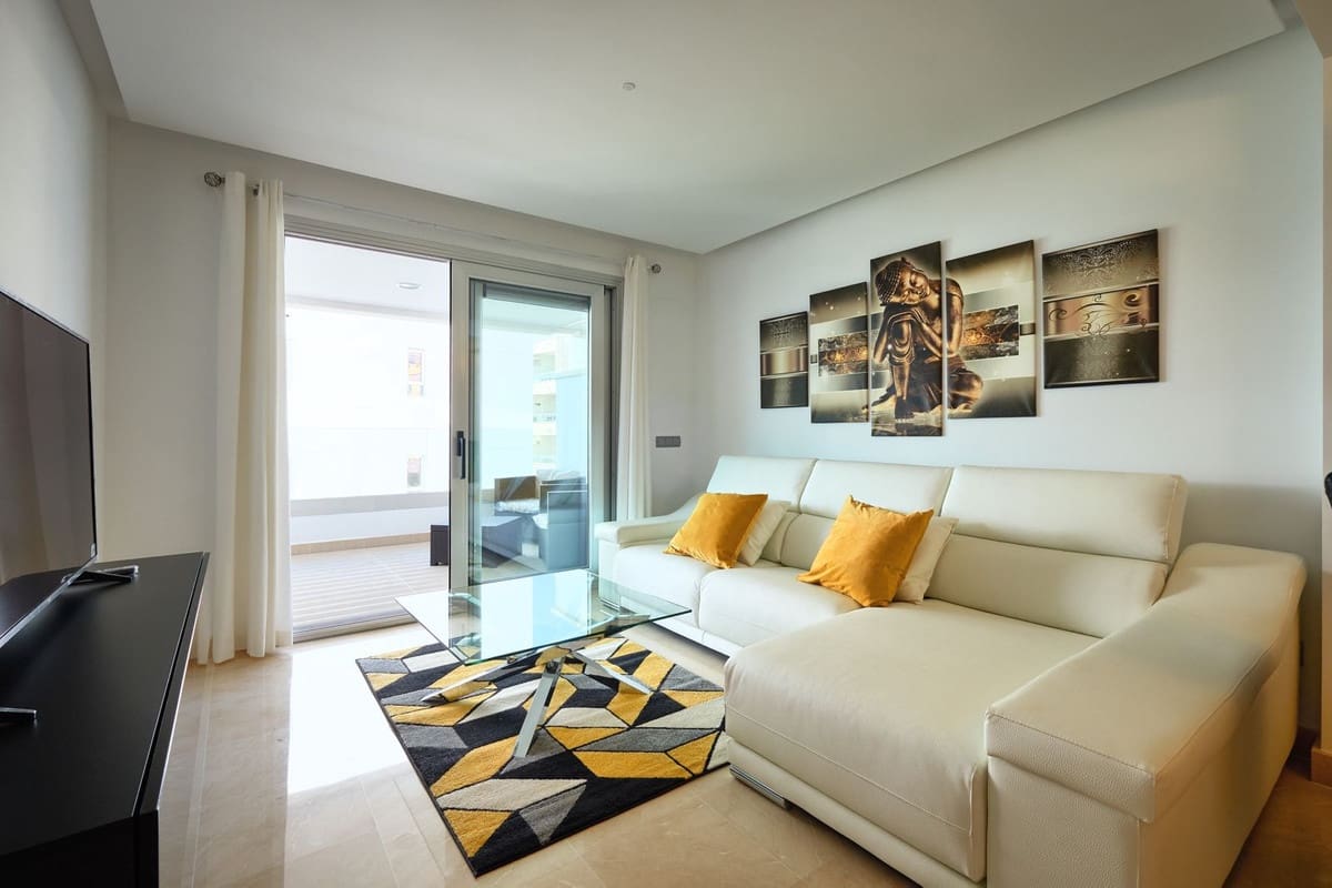 3 soveværelse Lejlighed til leje i San Pedro de Alcantara med swimmingpool garage - € 2.200 (Ref: 8176918)