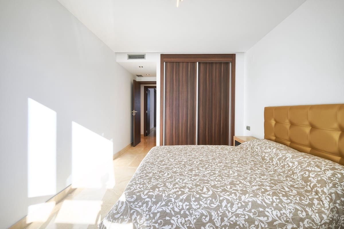3 soveværelse Lejlighed til leje i San Pedro de Alcantara med swimmingpool garage - € 2.200 (Ref: 8176918)