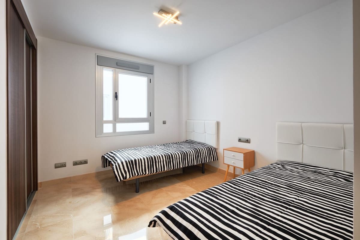 3 soveværelse Lejlighed til leje i San Pedro de Alcantara med swimmingpool garage - € 2.200 (Ref: 8176918)