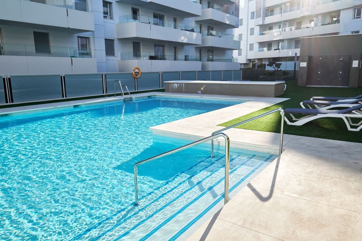 3 soveværelse Lejlighed til leje i San Pedro de Alcantara med swimmingpool garage - € 2.200 (Ref: 8176918)