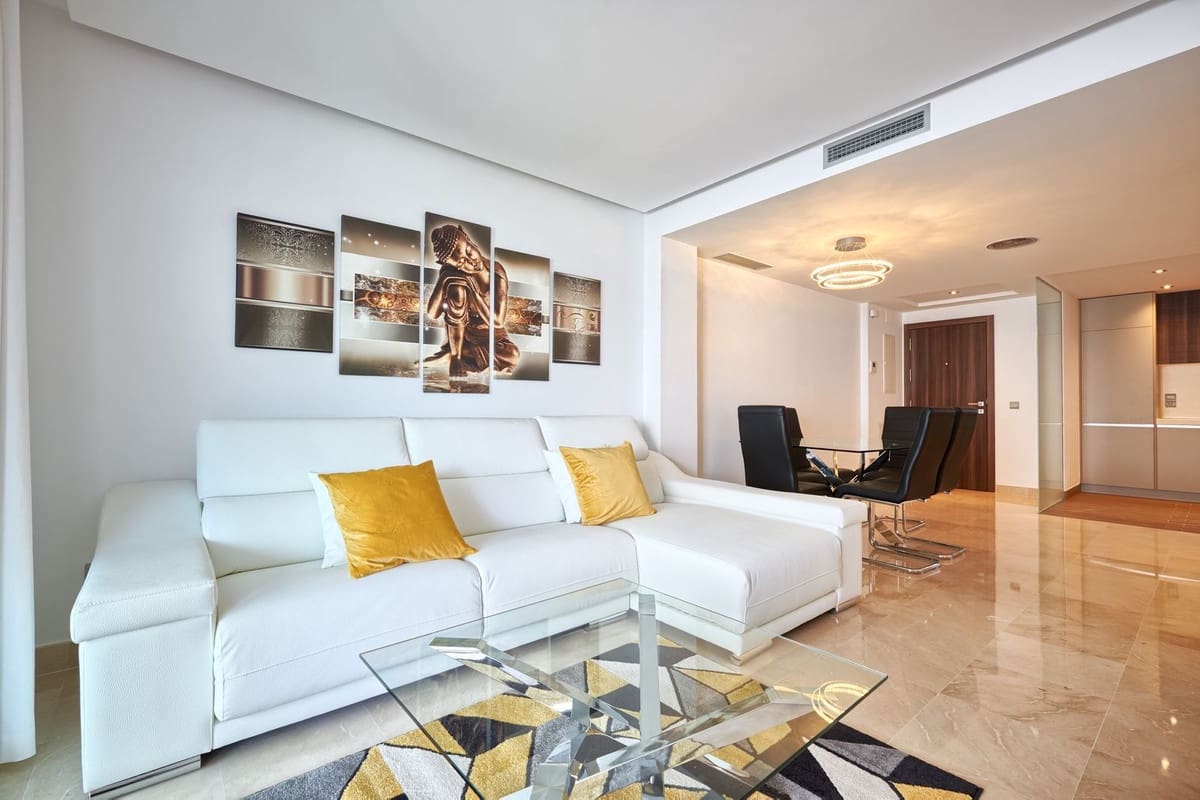 3 soveværelse Lejlighed til leje i San Pedro de Alcantara med swimmingpool garage - € 2.200 (Ref: 8176918)