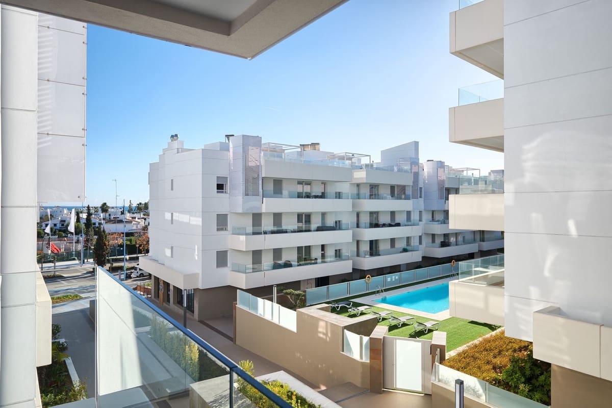 3 soveværelse Lejlighed til leje i San Pedro de Alcantara med swimmingpool garage - € 2.200 (Ref: 8176918)