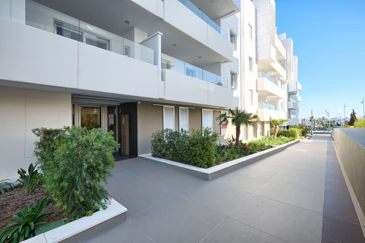 3 soveværelse Lejlighed til leje i San Pedro de Alcantara med swimmingpool garage - € 2.200 (Ref: 8176918)