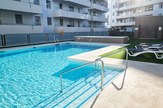 3 soveværelse Lejlighed til leje i San Pedro de Alcantara, Marbella med swimmingpool garage - € 2.200 (Ref: 8176918)