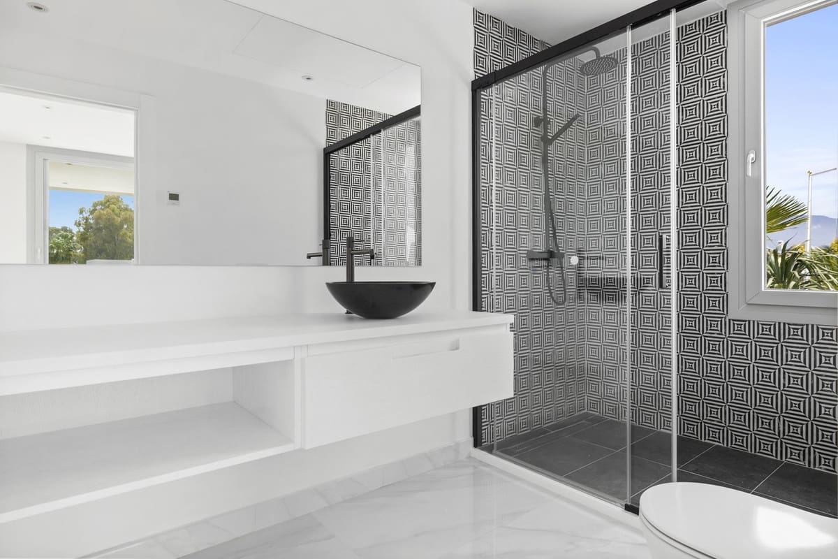 5 sypialnia Willa na sprzedaż w San Pedro de Alcantara z basenem garażem - 2 950 000 € (Ref: 8408821)