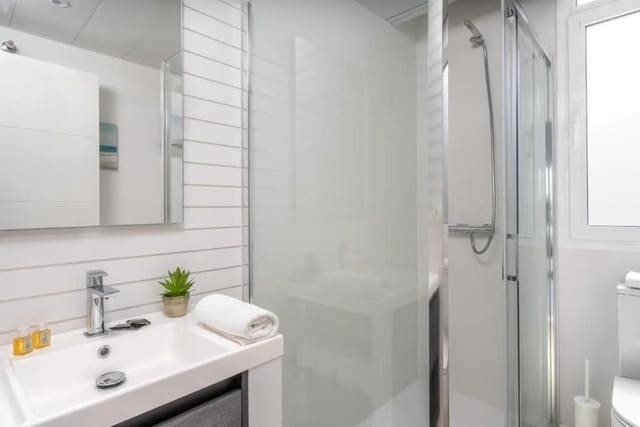 4 Zimmer Apartment zu verkaufen in La Cala de Mijas, Mijas mit Pool Garage - 1.300.000 € (Ref: 8835161)