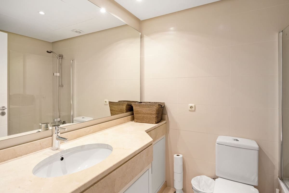 2 bedroom Apartment for sale in Casares with pool garage - € 390,000 (Ref: 8847745)