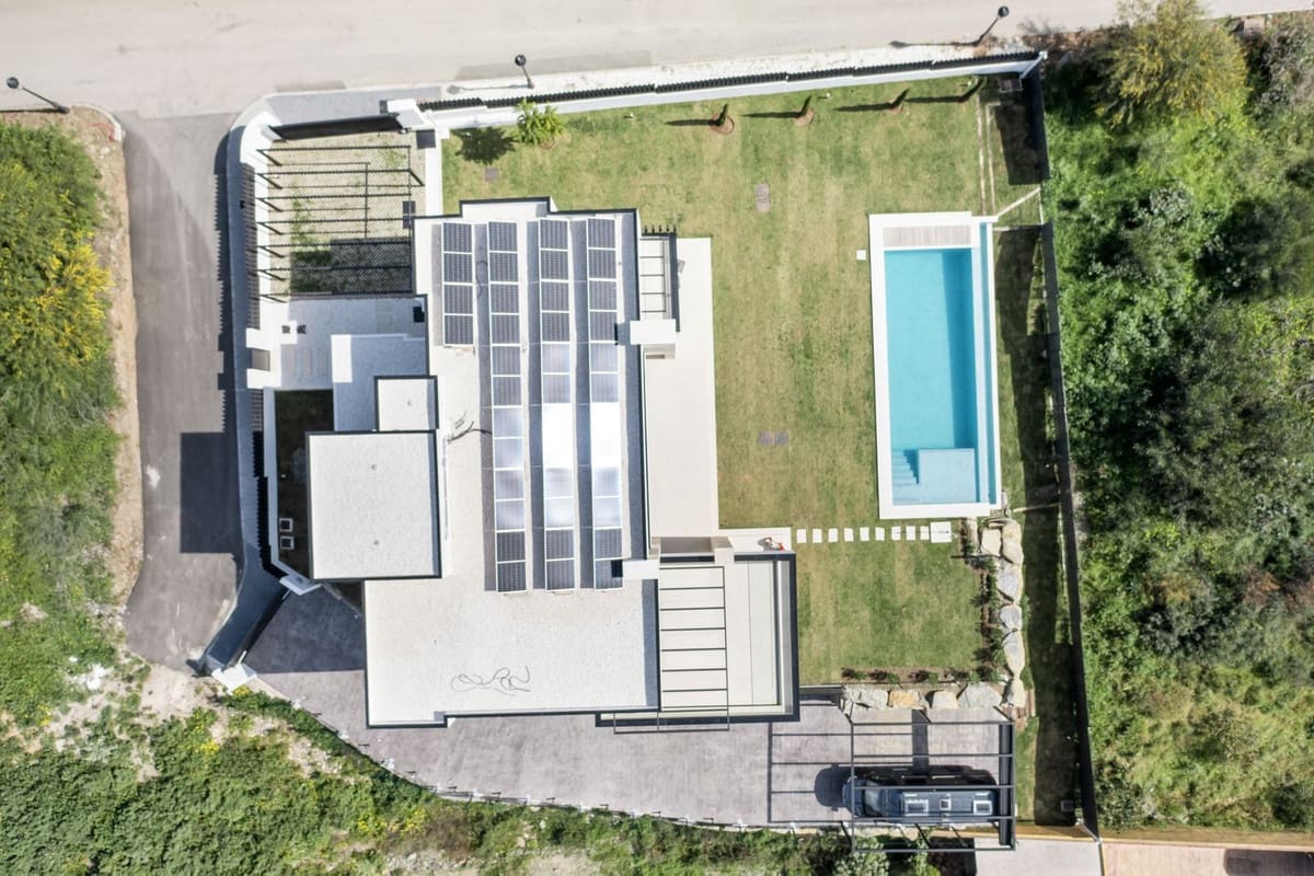 4 quarto Moradia para venda em Benahavis com piscina garagem - 3 485 000 € (Ref: 8852232)