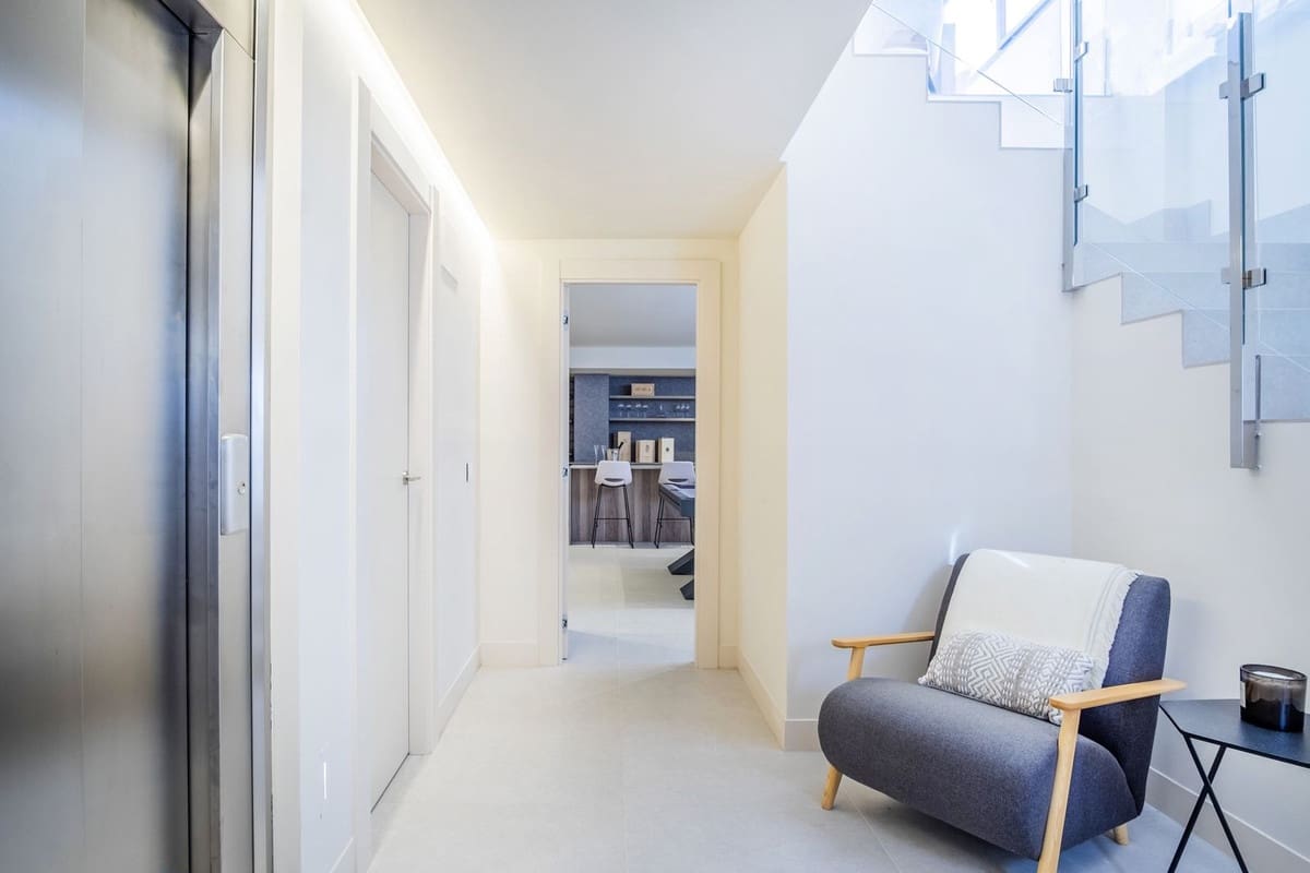 4 Zimmer Villa zu verkaufen in New Golden Mile mit Pool Garage - 4.500.000 € (Ref: 8881192)