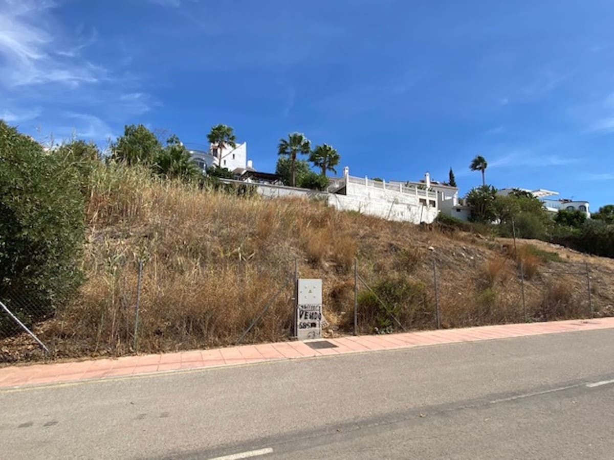 Chalet de 4 habitaciones en Estepona en venta con piscina garaje - 1.100.000 € (Ref: 8891418)