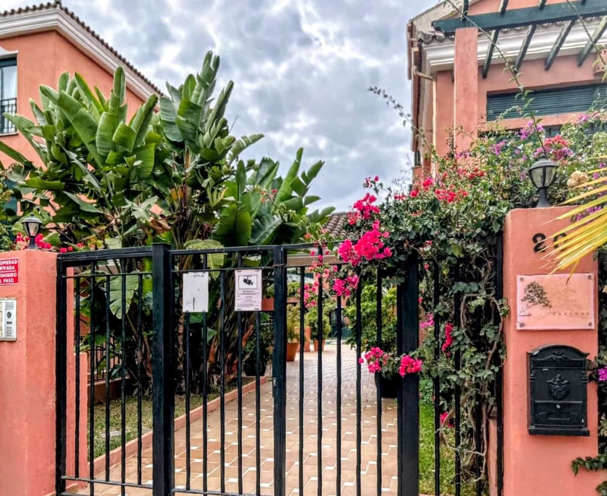 2 bedroom Apartment for sale in Marbesa with pool garage - € 389,000 (Ref: 8958208)