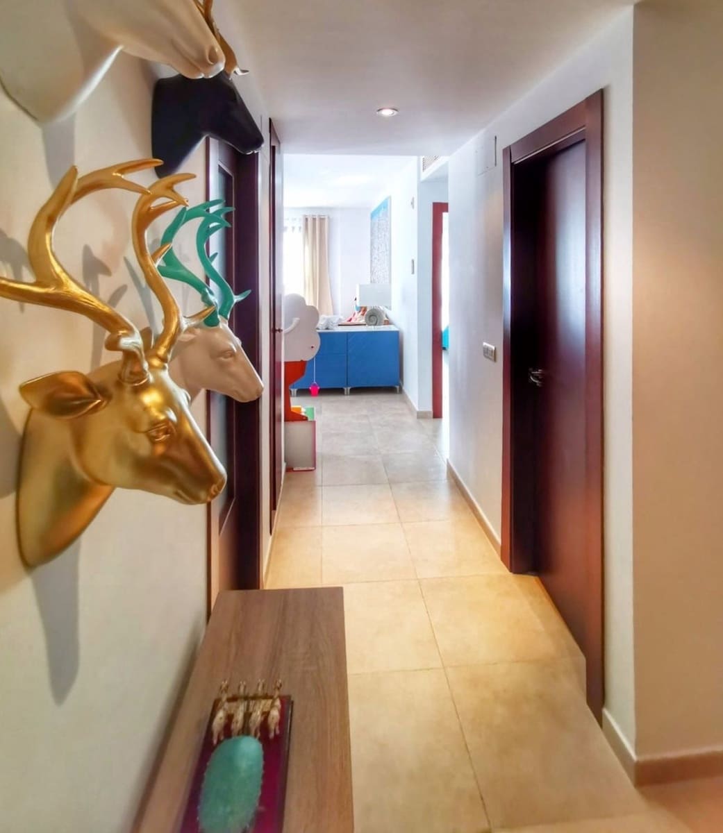 4 slaapkamer Appartement te koop in Los Monteros met zwembad garage - € 895.000 (Ref: 8958328)