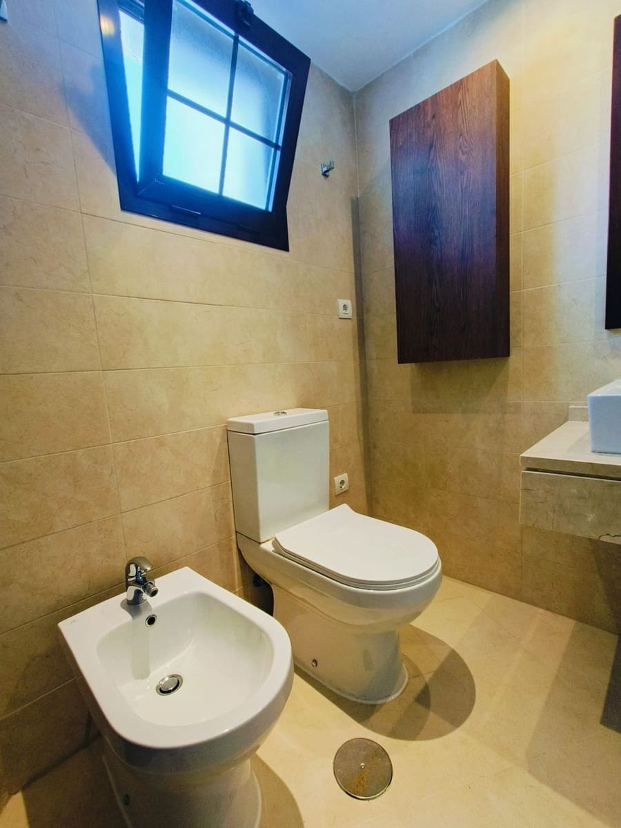 4 slaapkamer Appartement te koop in Los Monteros met zwembad garage - € 895.000 (Ref: 8958328)