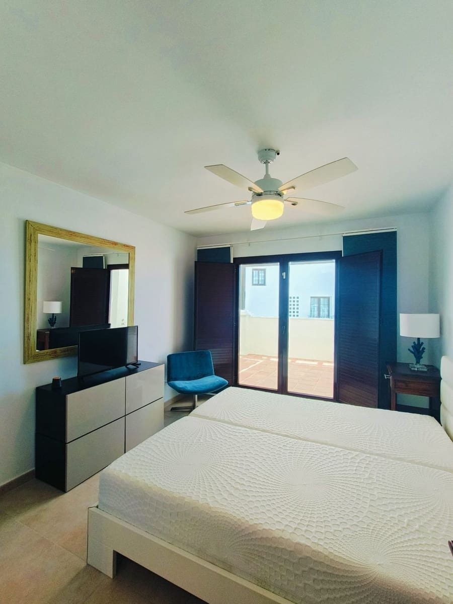 4 slaapkamer Appartement te koop in Los Monteros met zwembad garage - € 895.000 (Ref: 8958328)