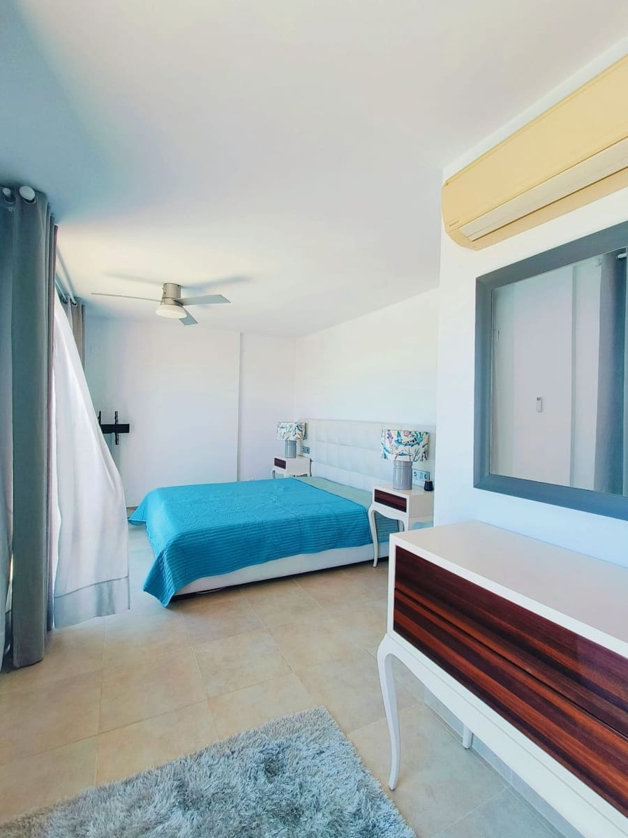 4 Zimmer Apartment zu verkaufen in Los Monteros mit Pool Garage - 795.000 € (Ref: 8958328)