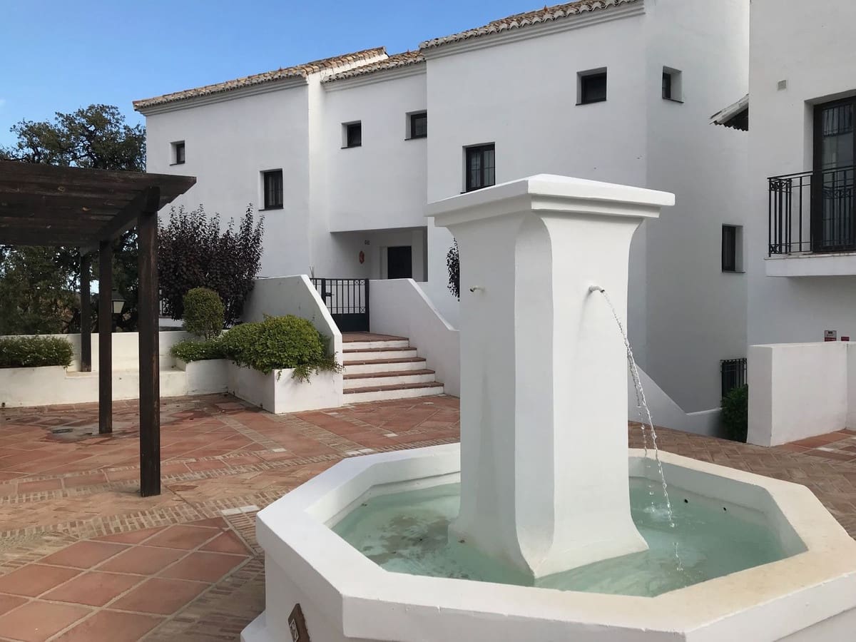 4 Zimmer Apartment zu verkaufen in Los Monteros mit Pool Garage - 795.000 € (Ref: 8958328)