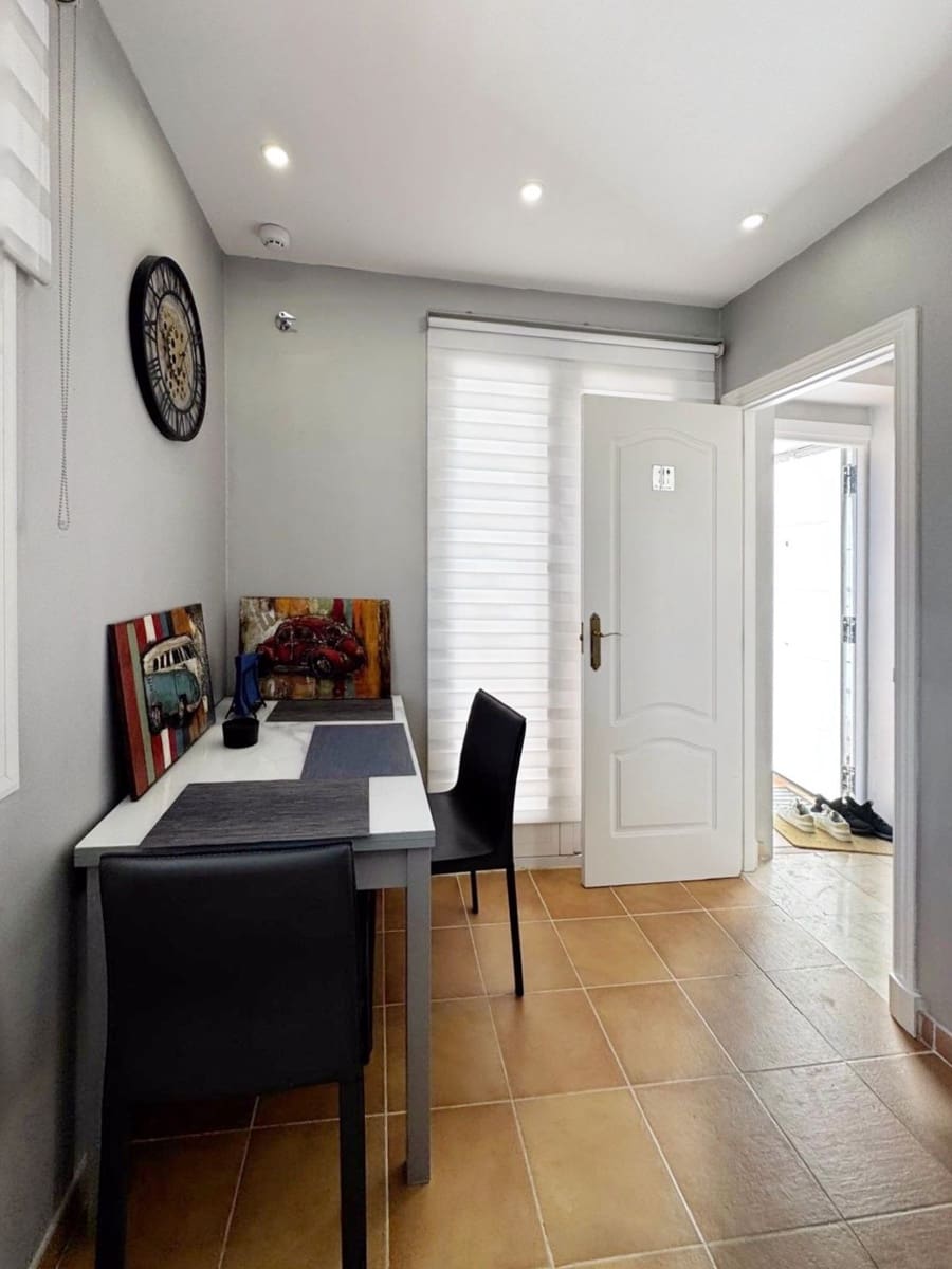 2 soverom Hus til salgs i Aloha Golf med svømmebasseng garasje - € 719 000 (Ref: 8981841)