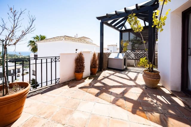 3 soverom Leilighet til salgs i Los Monteros, Marbella med svømmebasseng garasje - € 1 300 000 (Ref: 9004073)