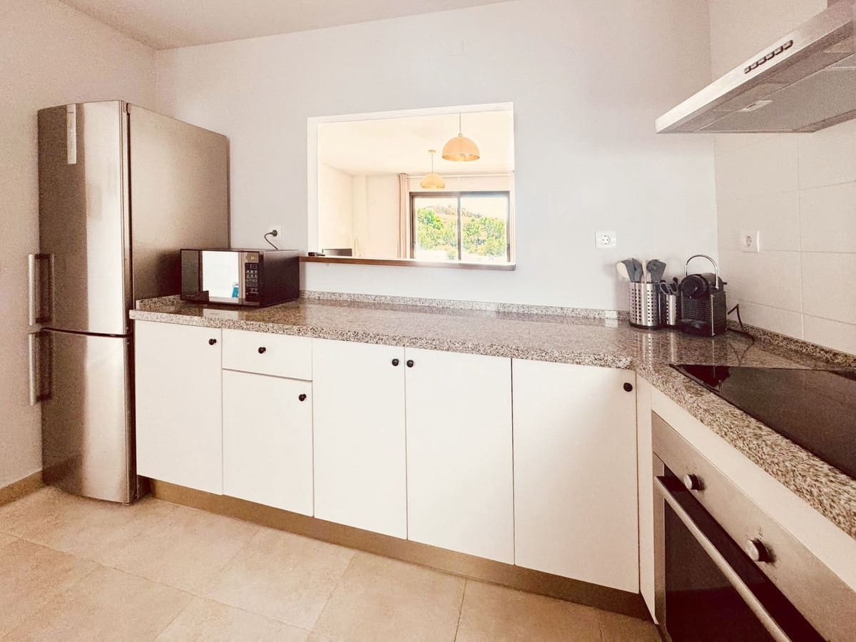 2 bedroom Apartment for sale in Los Monteros with pool garage - € 385,000 (Ref: 9010470)