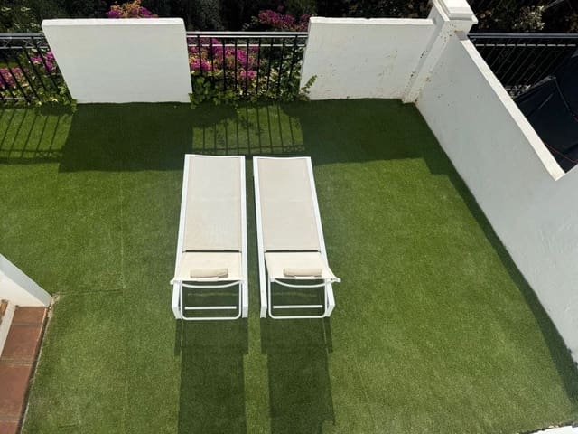 2 Zimmer Apartment zu verkaufen in Los Monteros, Marbella mit Pool Garage - 385.000 € (Ref: 9010470)