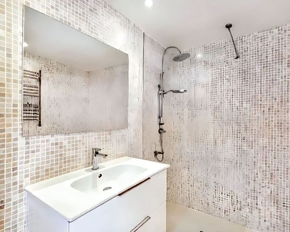 2 slaapkamer Appartement te koop in Los Monteros met zwembad garage - € 385.000 (Ref: 9010470)