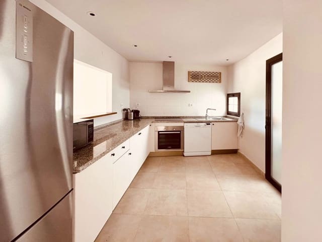 2 makuuhuone Huoneisto myytävänä paikassa Los Monteros, Marbella mukana uima-altaan 
autotalli - 385 000 € (Ref: 9010470)