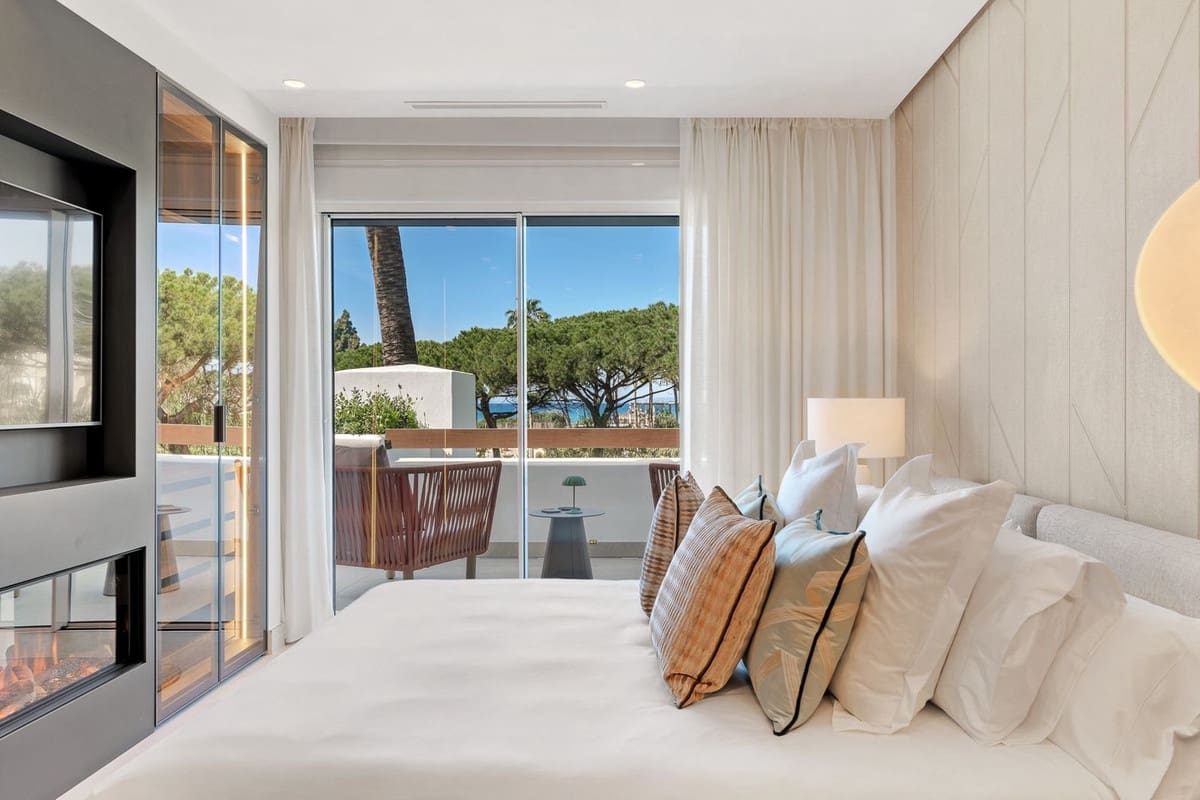 3 quarto Apartamento para venda em Los Monteros com piscina garagem - 2 250 000 € (Ref: 9022256)