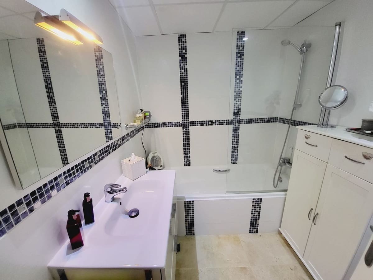 2 sypialnia Apartament na sprzedaż w Riviera del Sol z basenem garażem - 349 000 € (Ref: 9064714)