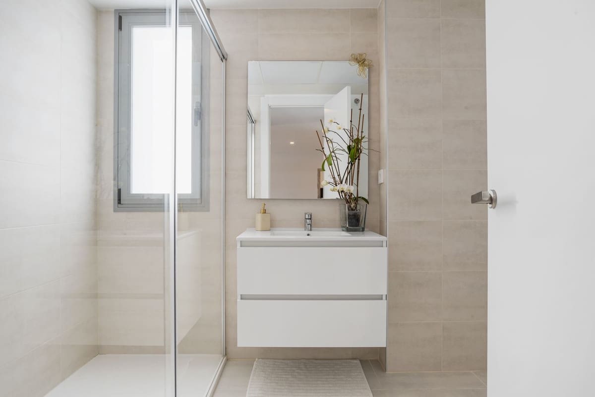 2 Zimmer Penthouse zu verkaufen in New Golden Mile mit Pool Garage - 495.000 € (Ref: 9064863)