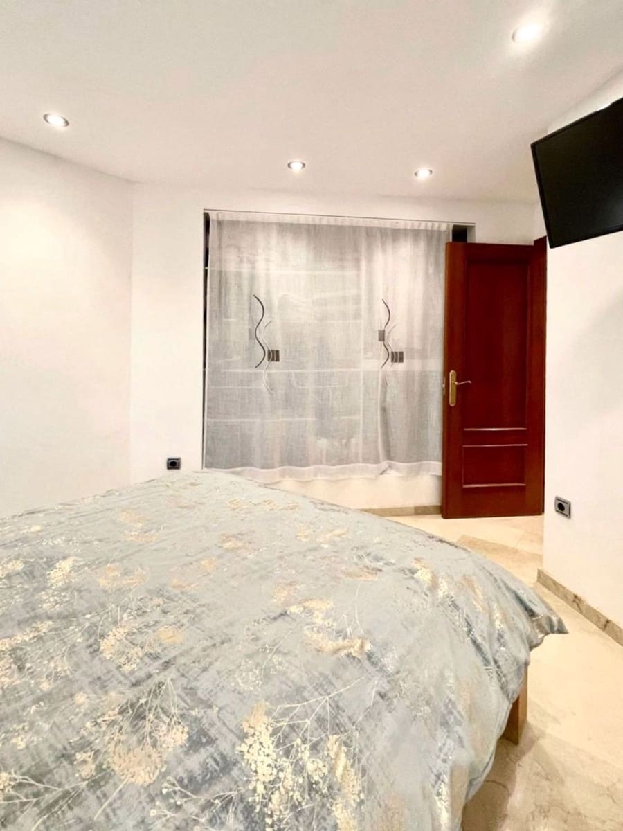 Apartamento de 2 habitaciones en Cerro del Aguila en venta con piscina garaje - 269.000 € (Ref: 9066923)