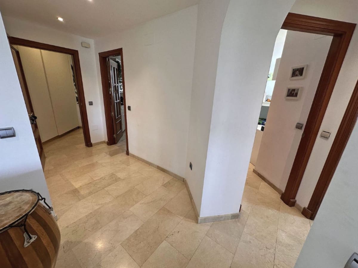 Apartamento de 2 habitaciones en Cerro del Aguila en venta con piscina garaje - 269.000 € (Ref: 9066923)