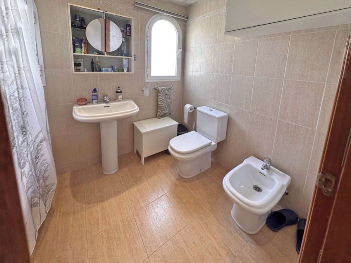 Apartamento de 2 habitaciones en Cerro del Aguila en venta con piscina garaje - 269.000 € (Ref: 9066923)